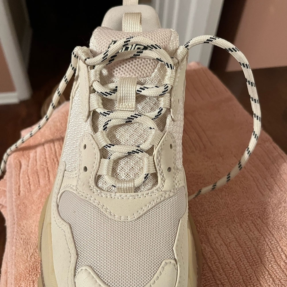 COPY - Balenciaga Beige Sneakers